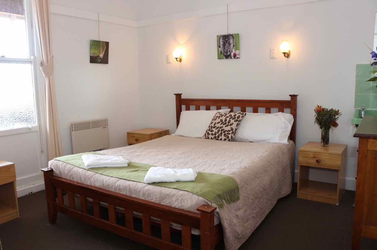 Bundanoon Hotel | Affordable Bundanoon Accommodation | Pub Rooms Directory